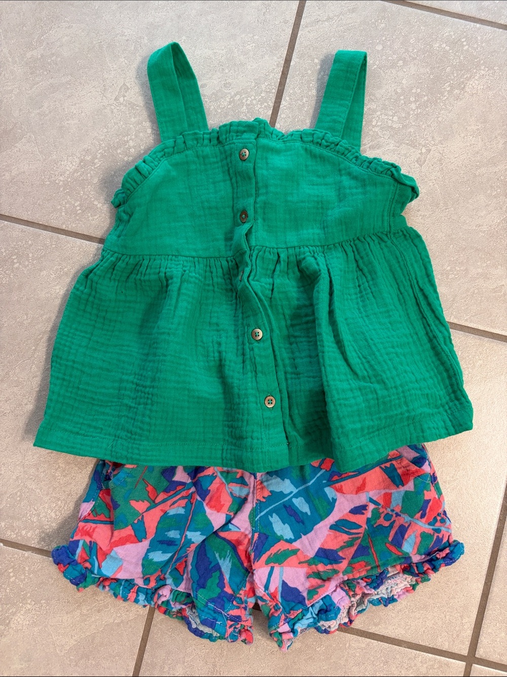 Cat & Jack Green Tank Top with Multicolor Leaf Print Shorts